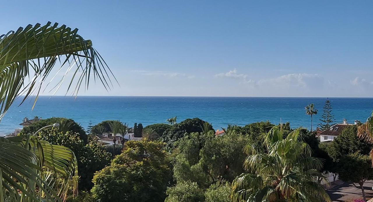 Townhouse With Beautifull Sea View In Costabella Marbella